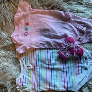 Carter onesies 0-3 months & 3 months & 3 pair of socks